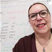 Enseignante en FLE et FLS donne cours en présentiel ou à distance.